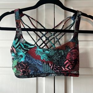 Lululemon Free to Be sports bra
